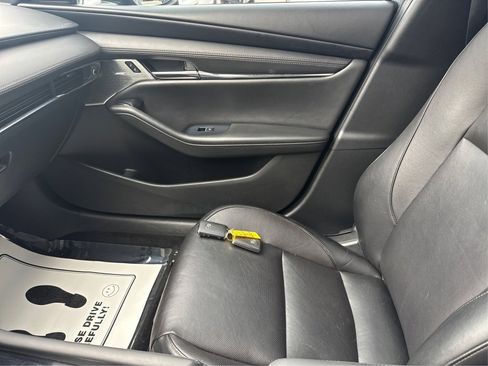 Used 2019 MAZDA MAZDA3 AWD Hatchback w/ Premium Pkg image 32