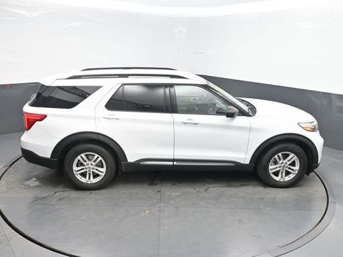 Used 2020 Ford Explorer XLT w/ Equipment Group 202A image 31