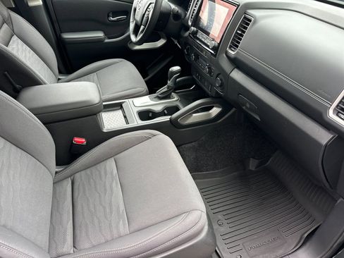 Used 2024 Nissan Frontier SV w/ Hardbody Edition image 14