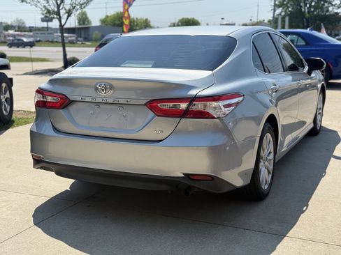 Used 2018 Toyota Camry LE image 7