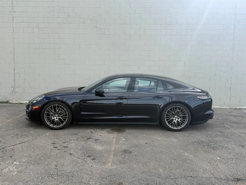 Used 2023 Porsche Panamera 4 Platinum Edition AWD/4WD image 4