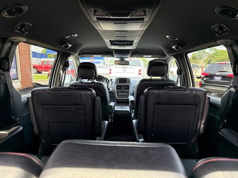 Used 2019 Dodge Grand Caravan GT image 11