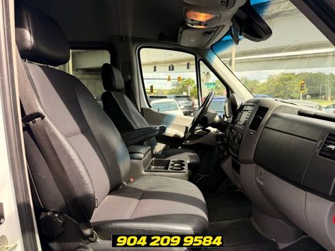 Used 2017 Mercedes-Benz Sprinter 2500 image 22
