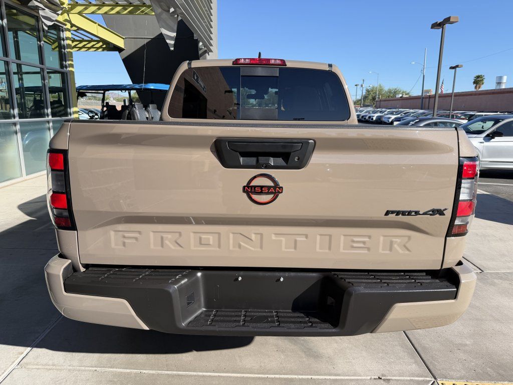 Used 2024 Nissan Frontier PRO-4X w/ Off-Road Protection Package AWD/4WD image 13