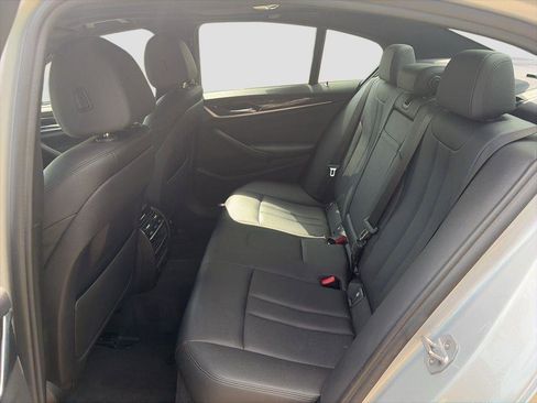 Used 2019 BMW 530i w/ Convenience Package RWD image 12