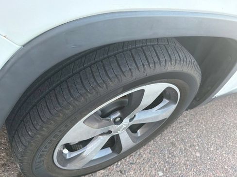 Used 2020 Jeep Cherokee Limited FWD image 18