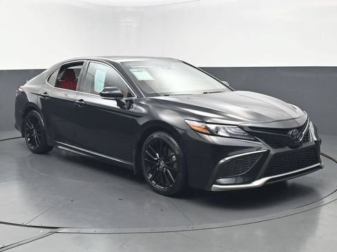 Used 2022 Toyota Camry XSE FWD image 45