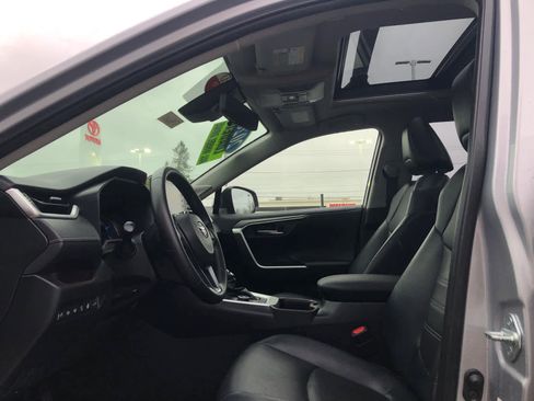 Certified 2020 Toyota RAV4 Limited image 25