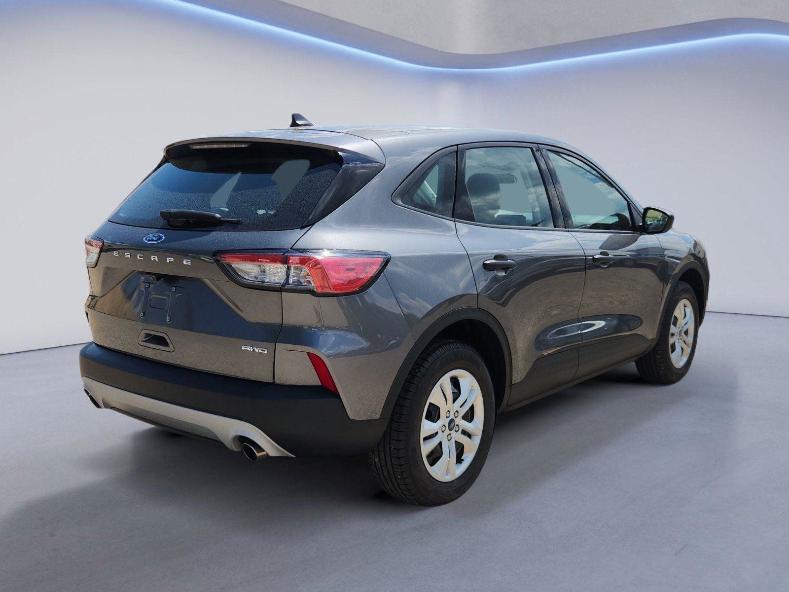 Used 2022 Ford Escape S AWD/4WD image 3