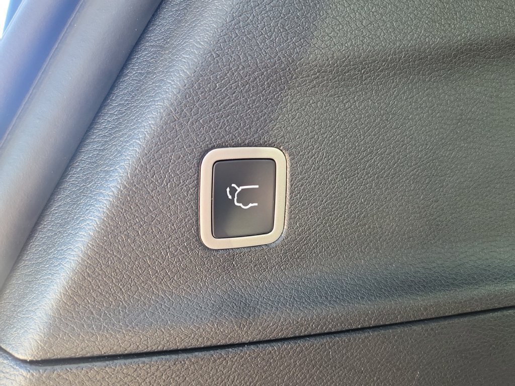 Used 2025 Chrysler Pacifica Select FWD image 10