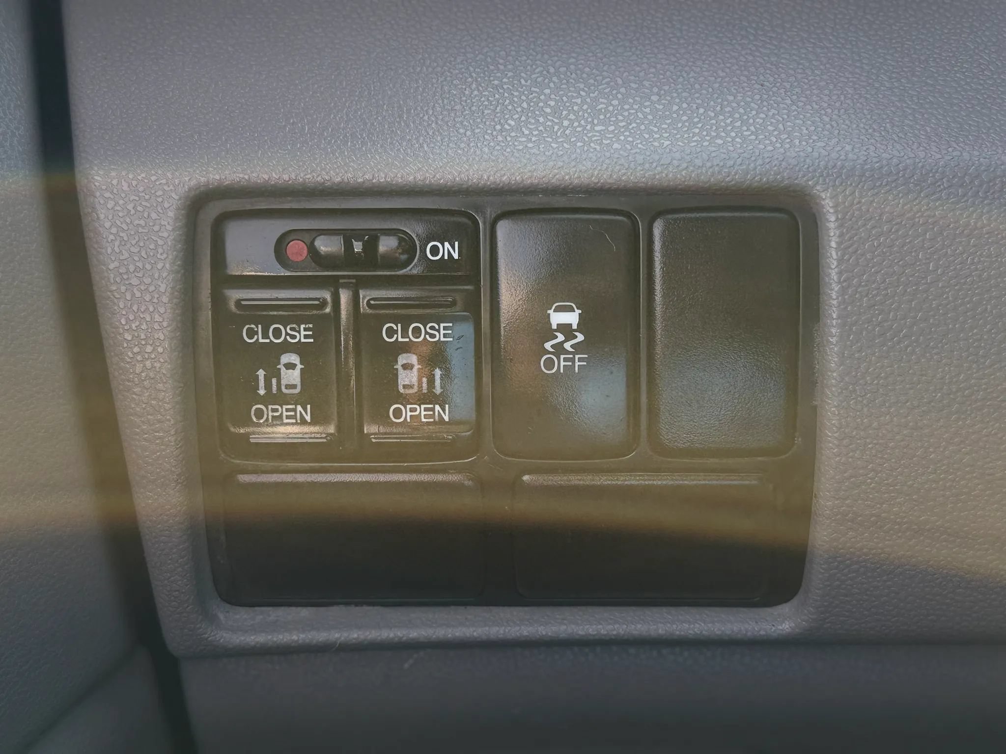 Used 2013 Honda Odyssey EX image 17