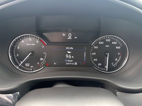 Certified 2022 Cadillac XT4 Premium Luxury w/ Enhanced Visibility Package image 22