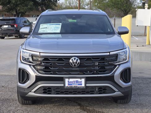 New 2026 Volkswagen Atlas Cross Sport SE FWD image 7