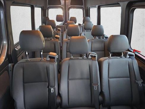 Used 2024 Mercedes-Benz Sprinter 2500 image 17