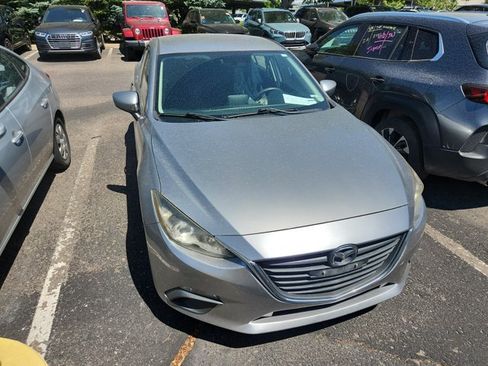 Used 2016 MAZDA MAZDA3 i Sport w/ Preferred Equipment Package FWD image 11