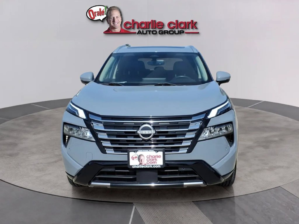 Certified 2024 Nissan Rogue Platinum FWD image 8