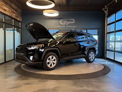 Used 2019 Toyota RAV4 LE w/ All Weather Liner Package AWD/4WD image 23