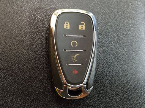 Used 2021 Chevrolet Equinox LT AWD/4WD image 32