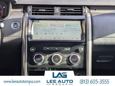 Used 2018 Land Rover Discovery HSE AWD/4WD image 19