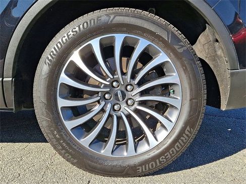 Used 2023 Lincoln Aviator AWD w/ Premium Package image 8