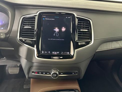 Used 2023 Volvo XC90 B6 Ultimate image 20