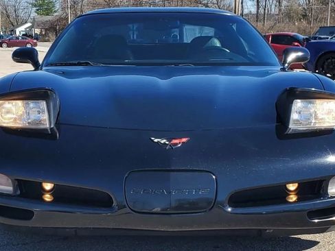 Used 2004 Chevrolet Corvette Coupe w/ Preferred Equipment Group image 24
