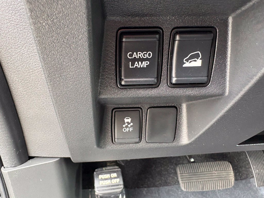 Used 2025 Nissan Frontier SV AWD/4WD image 22