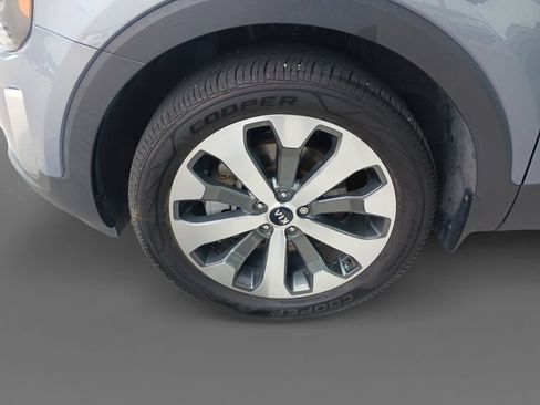 Used 2021 Kia Telluride S FWD image 15