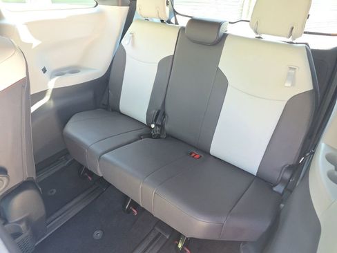 Certified 2023 Toyota Sienna XSE AWD/4WD image 14