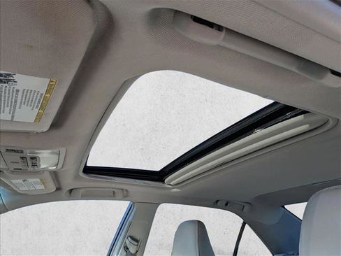 Used 2016 Toyota Camry XLE image 13