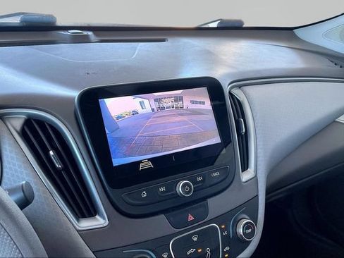 Used 2019 Chevrolet Malibu LS FWD image 11