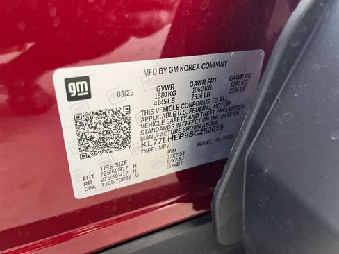 Used 2025 Chevrolet Trax LT image 29