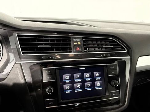 Used 2020 Volkswagen Tiguan S FWD image 17