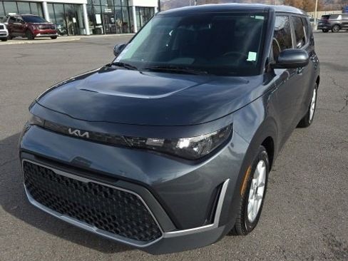 Certified 2023 Kia Soul S image 2
