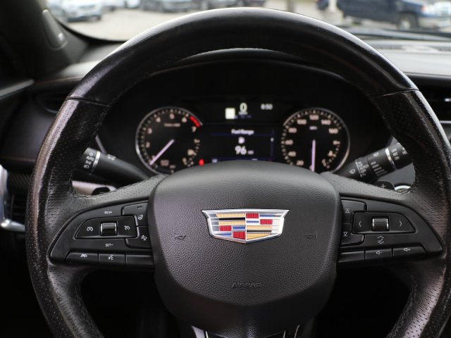 Used 2019 Cadillac XT4 Sport w/ Cold Weather Package AWD/4WD image 25