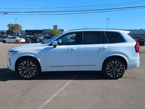 Used 2026 Volvo XC90 B6 Plus w/ Protection Package Premier AWD/4WD image 3