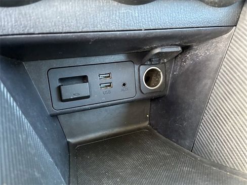 Used 2019 Toyota Yaris LE image 27