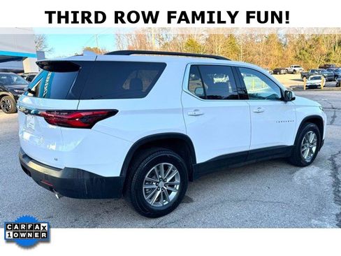 Used 2023 Chevrolet Traverse LT image 7