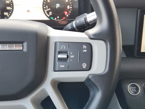 Certified 2022 Land Rover Defender 110 SE AWD/4WD image 30