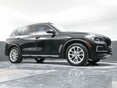Used 2023 BMW X5 xDrive40i w/ Parking Assistance Package AWD/4WD image 56