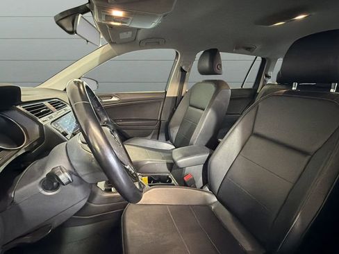 Used 2018 Volkswagen Tiguan SE image 26