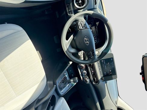 Used 2023 Hyundai Kona SEL image 20