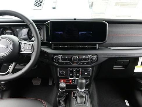 New 2026 Jeep Gladiator Rubicon AWD/4WD image 23