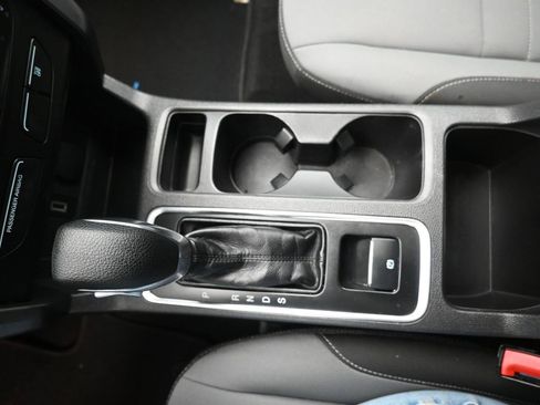 Used 2019 Ford Escape S image 22