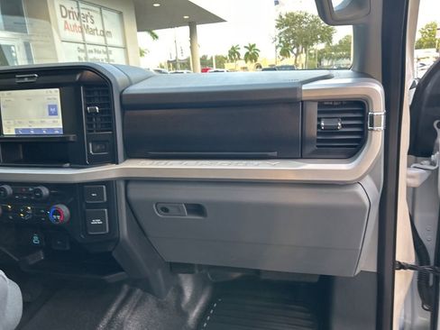 Used 2025 Ford F350 XLT image 24