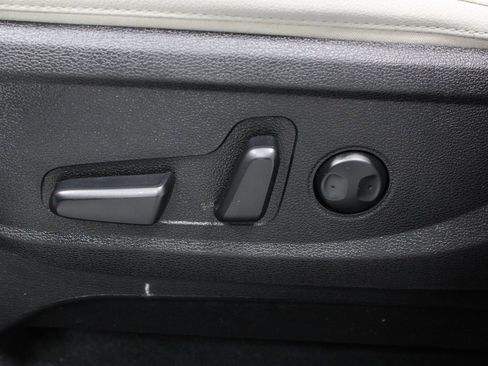 Used 2022 Kia Telluride EX w/ EX Premium Package image 26