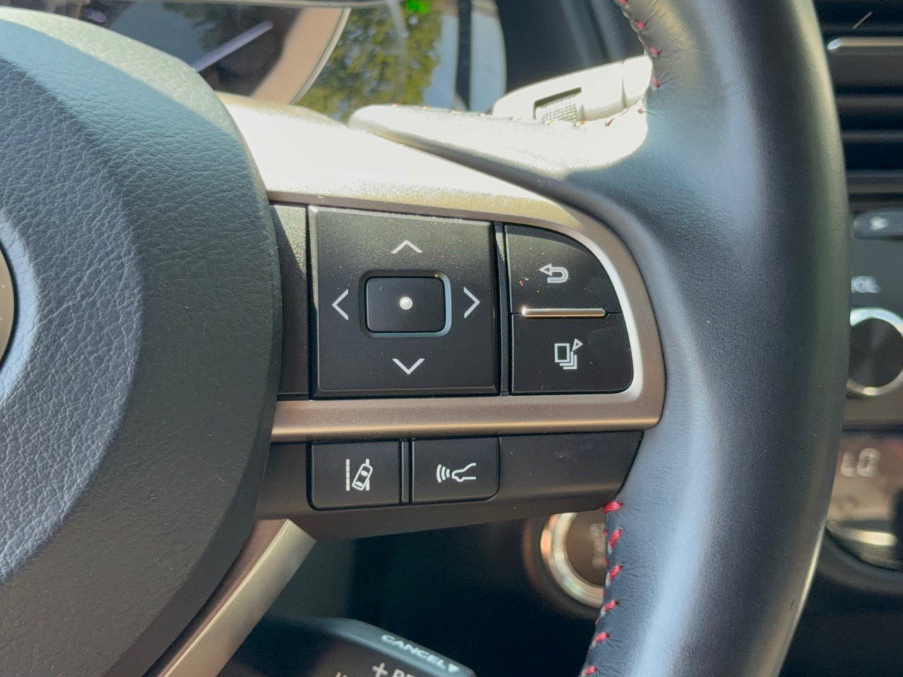 Used 2018 Lexus RX 350L FWD w/ Premium Package image 19