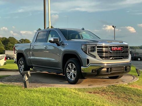 Used 2023 GMC Sierra 1500 SLT w/ SLT Convenience Package AWD/4WD image 9