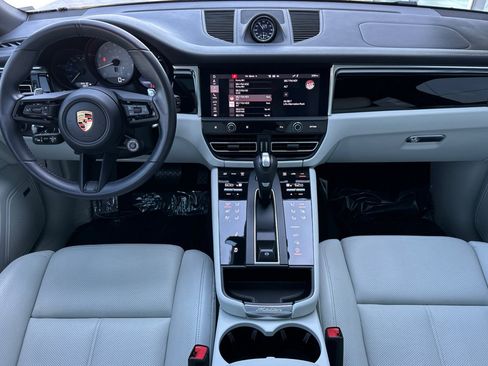 Certified 2023 Porsche Macan S AWD/4WD image 6