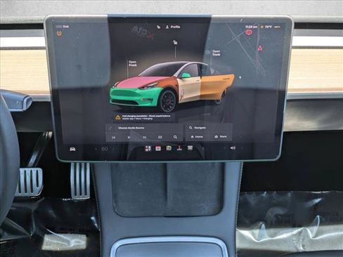 Used 2023 Tesla Model Y Performance AWD/4WD image 15